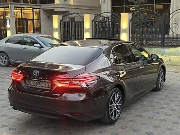 прадаю матиз: Toyota Camry: 2021 г., 2.5 л, Вариатор, Гибрид, Седан — 5