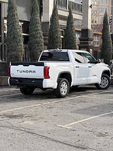 sr5: Toyota Тундра: 2023 г., 3.5 л, Автомат, Бензин, Пикап — 5