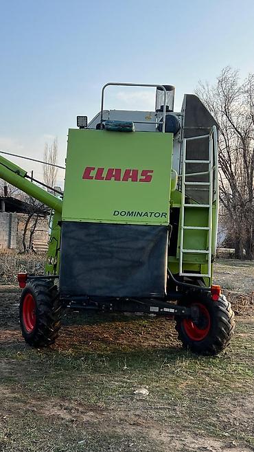 Зерноуборочные комбайны: 2014 жылы
Клаас Доминатор 130
2 жатка — 3