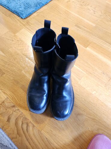 solo čizme: High boots, H&M, 36