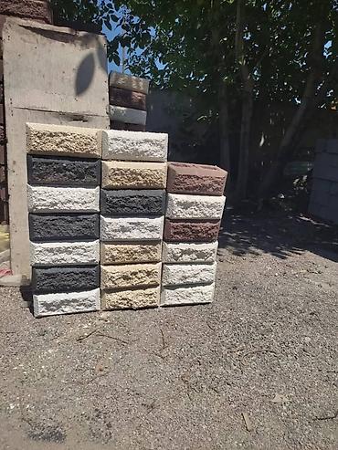 Пескоблок: Качественный Пескоблок! Имеется в большом ассортименте серый серый 0.4 — 3