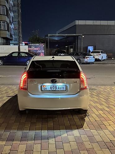stop: Toyota Prius: 2015 г., 1.8 л, Автомат, Гибрид, Лифтбек — 6