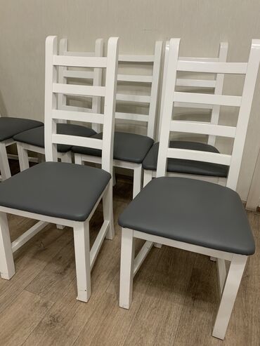 16 объявлений | lalafo.kg: Продаю новые стульчики можно для кафе или столовой в количестве 30