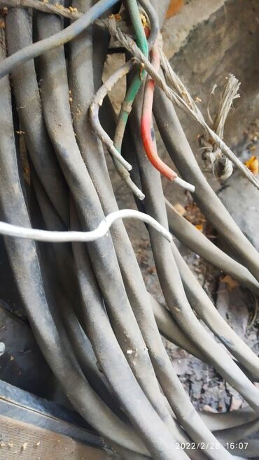ойдун кучу в Кыргызстан | АЙЫЛ ЧАРБА ТЕХНИКАСЫ: Продаю кабель 4. 4-х жильный 3"2.4 26 м. + Ещё всяких разных