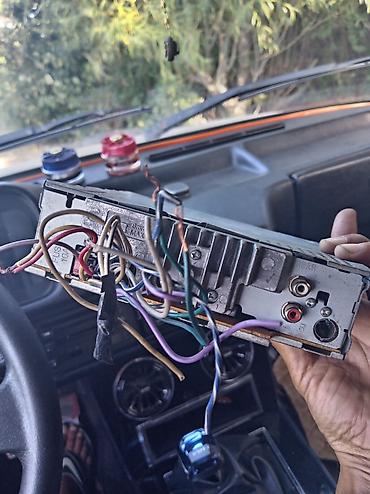 dinami: Kenwood avtomobil maqnitofonu - 1-DIN ön panel, geniş bənövşəyi LCD — 3