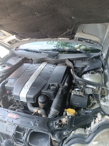 Mercedes-Benz: Mercedes-Benz C 240: 2.4 l | 2005 il Sedan — 13