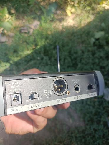 behringer 1832: Shure PGX4 — приемник беспроводной системы Performance Gear Wireless — 2