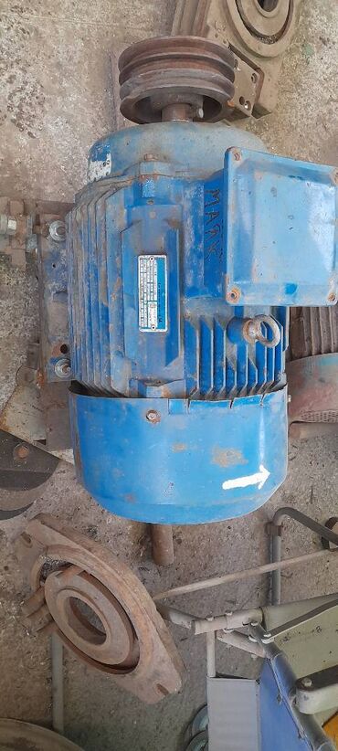 chigo кондиционер бишкек: Продаю электродвигатель 15 КВТ 3000 т, оборотов, Российского