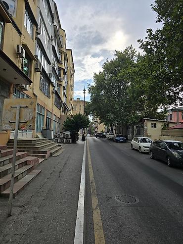 latun satışı: Bakı şəhəri, Qış parkının yaxınlığında, Bakı Slavyan Universitetinin — 8