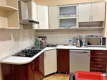 1 otaql: Xətai rayonu, “Xətai” metrosu yaxınlığında, “Megafun” əyləncə mərkəzi — 10