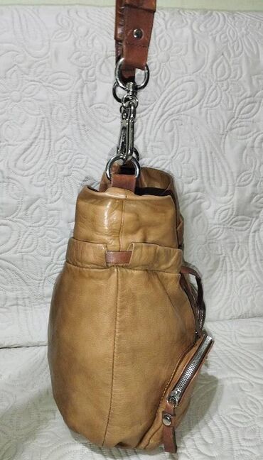 Torbe: Vrhunska kožna torba Uterque Prelepa torba španskog brenda Uterqü e — 3