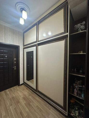 Quruducular: Qarderob, paltar dolabı