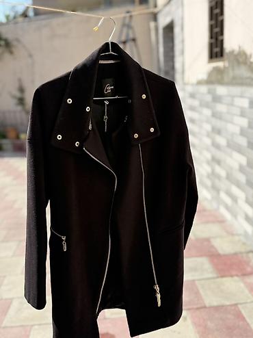 Dəstlər, kostyumlar: Qadın üst geyimləri dəsti - Qara qısa jaket: Asimmetrik ön bağlama — 11