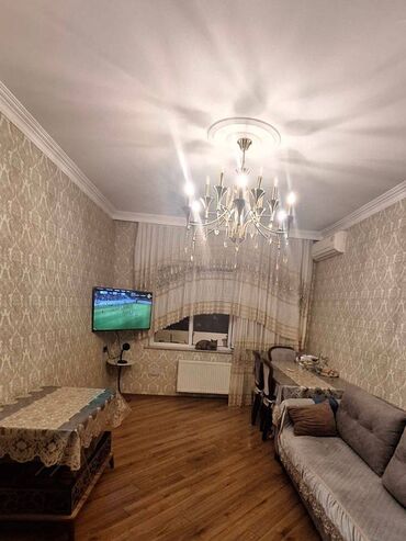 Çəngəllər: Bakı, 3 otaqlı, Köhnə tikili, m. Həzi Aslanov, 82 kv. m