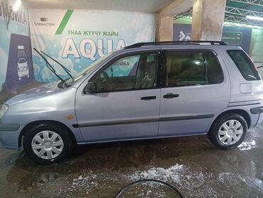 жук ташуучу унаа: Toyota Raum: 1998 г., 1.5 л, Автоматтык, Бензин