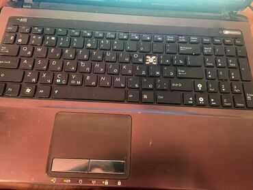 Kompüter və noutbuk aksesuarları: ASUS noutbuk - Brend/model: ASUS (korpusda ASUS loqosu) - Ekran