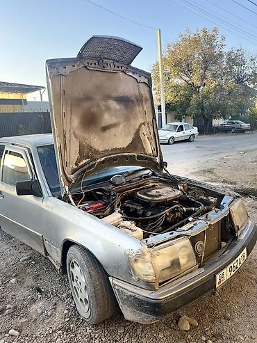 mercedes ml: Mercedes-Benz E-Class: 1992 г., 2.3 л, Механика, Газ, Седан — 5