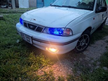 срочно продать машину: Daewoo Nexia: 1996 г., 1.6 л, Механика, Бензин, Седан