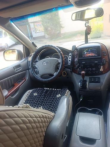 мини вен бензин газ: Toyota Sienna: 2004 г., Минивэн — 8
