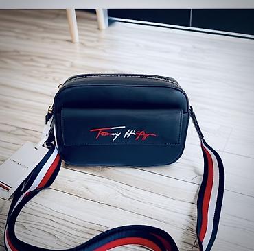 аксессуар оптом: Классическая сумка, Tommy Hilfiger, Материал: Экокожа, Регулируемый ремень, Унисекс, Новый — 1