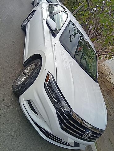 led spoyler: Volkswagen Jetta: 1.4 l | 2020 il Sedan — 4