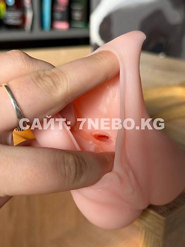 Товары для взрослых: Универсальный реалистичный фаллоимитатор с очень мягким мастурбатором — 3