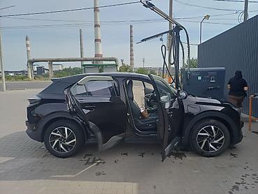 byd han ev: Электромобиль Cyneta (кроссовер) - Кузов: компактный кроссовер, 5 — 3