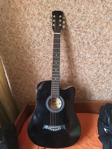 gitara akustik: Təzə gitara. öyrənmək istəyirdim bir iki defe oynadım gördüm ki mənlik — 1