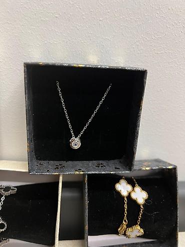 Наборы украшений: Набор украшений: браслеты и подвески. цена 350 за цепочки И — 7