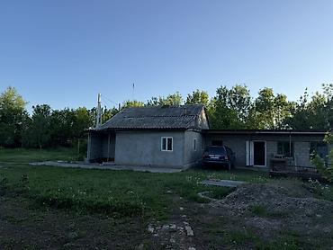 Продажа коттеджей и домов: Продаётся жилой дом. - Большой зелёный участок с деревьями и — 1