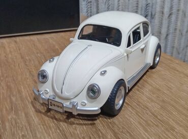Figurice i makete: Novi veliki metalni model VW Bube. Otvaraju mu se sva vrata vozačeva — 2