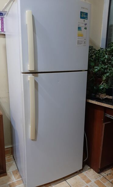aktiv gay sekilleri: Б/у Холодильник Samsung, No frost, Двухкамерный, цвет - Белый