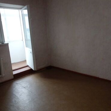 квартиры коридорного типа: 1 комната, 31 м², Индивидуалка, 3 этаж, Старый ремонт