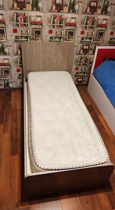 İşlənmiş, Təknəfərlik çarpayı, Bazasız, Matras ilə, Siyirməsiz