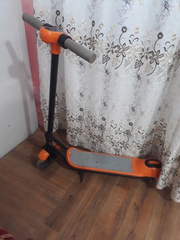 Uşaqlar üçün digər mallar: Uşaq skuterı - Rəng: narıncı-qara, boz rezin sükan tutacaqları - — 2