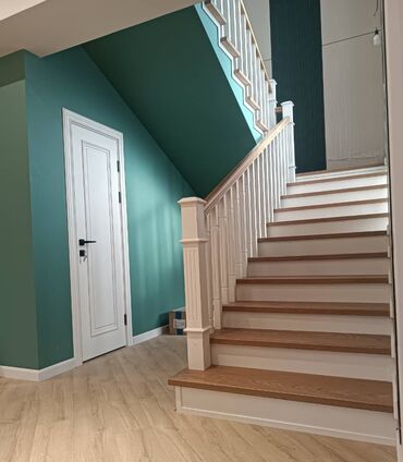 Деревянные лестницы: Стильная деревянная лестница, выполненная в классическом стиле — 9