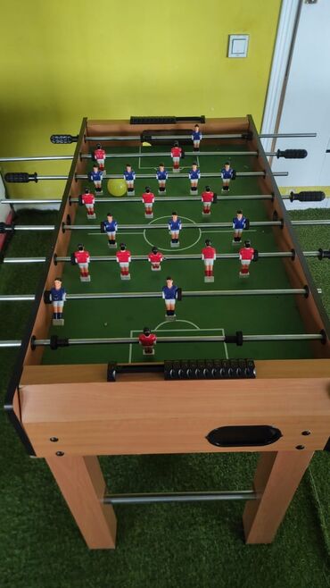 futbol masası: Obyektlər, əyləncə mərkəzləri üçün futbol oyunu aparatı satilir
