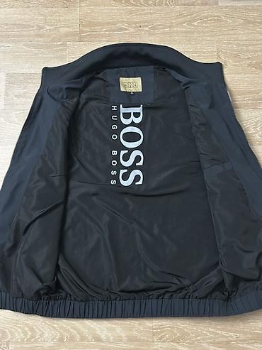 жилетка женский: BOSS (HUGO BOSS) Жилетка темно синяя мужская - Цвет: чёрный - Прямой — 1
