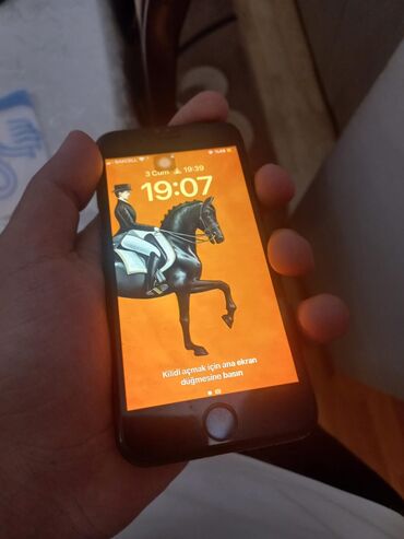 ıphon: IPhone SE 2020, 64 GB, Qara, Barmaq izi, Sənədlərlə