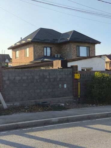 Продажа домов: Дом, 280 м², 5 комнат, Риэлтор, ПСО (под самоотделку)