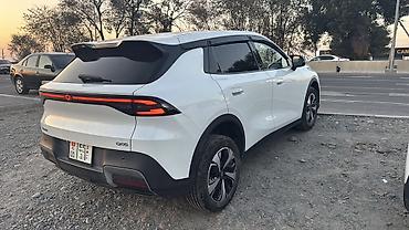 перекурить авто: JMEV : 2026 г., Электромобиль, Кроссовер — 4
