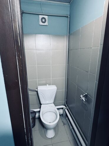 Отели и хостелы: Хостел Описание: - Комнаты на 4 человека с двухъярусными кроватями — 6