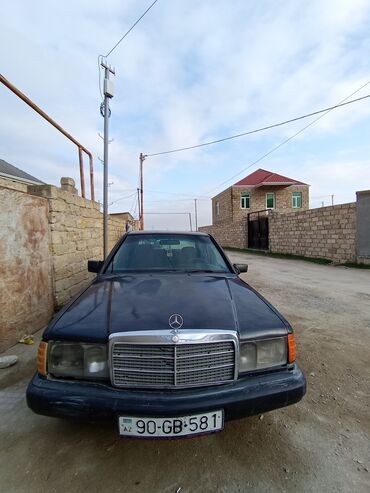 avtomobil etirleri: Mercedes-Benz 190: 2.3 л | 1992 г. Хэтчбэк