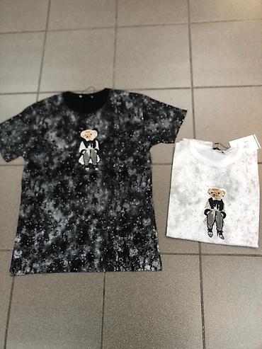 Majice kratkih rukava: Majice 
S M L 
Cena 2000 din — 27