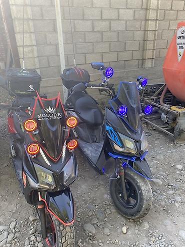 линза фары: Скутер/мопед 50–150 cc (визуально серия спорт) в черно‑красной — 4