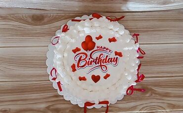 Konditorski proizvodi, slatkiši: Torta sa temom kuvarske jakne, idealna za proslave rođendana ili druge — 6