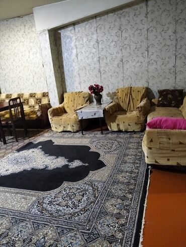 аренда квартиры в баку на месяц: Her bir serait var : kombi, paltaryuyan, wifi.ev ikimertebelidi