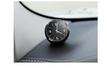 Tuning oprema: Sat za automobil - RENAULT Sat sa logom RENAULT automobila. Izuzetno — 4