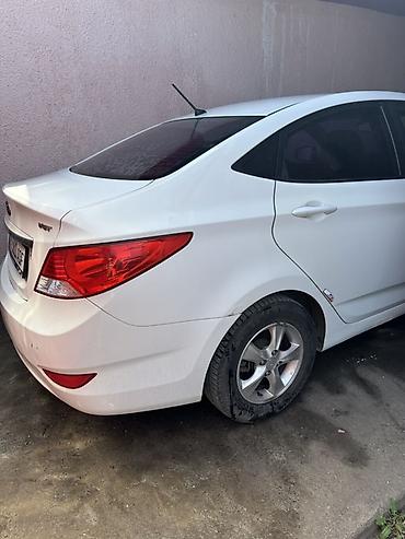 хюндай ассент: Hyundai Accent: 2010 г., 1.6 л, Автомат, Дизель, Седан — 6