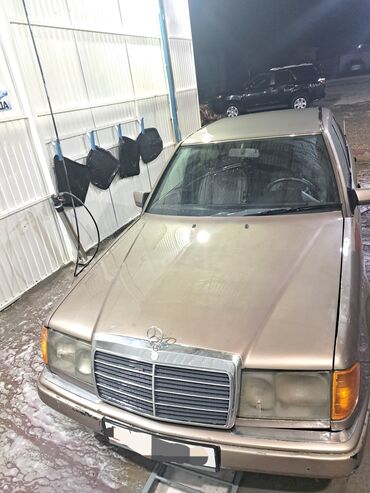 без матор: Mercedes-Benz W124: 1992 г., 2.3 л, Механика, Газ, Минивэн